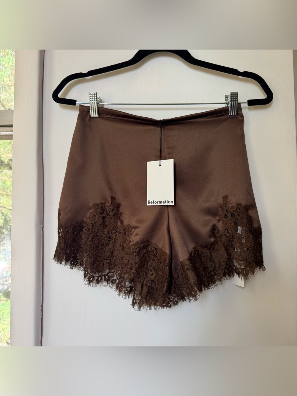 NWT Reformation Fern Satin Lace Shorts Pinecone Brown Small - Picture 5 of 11